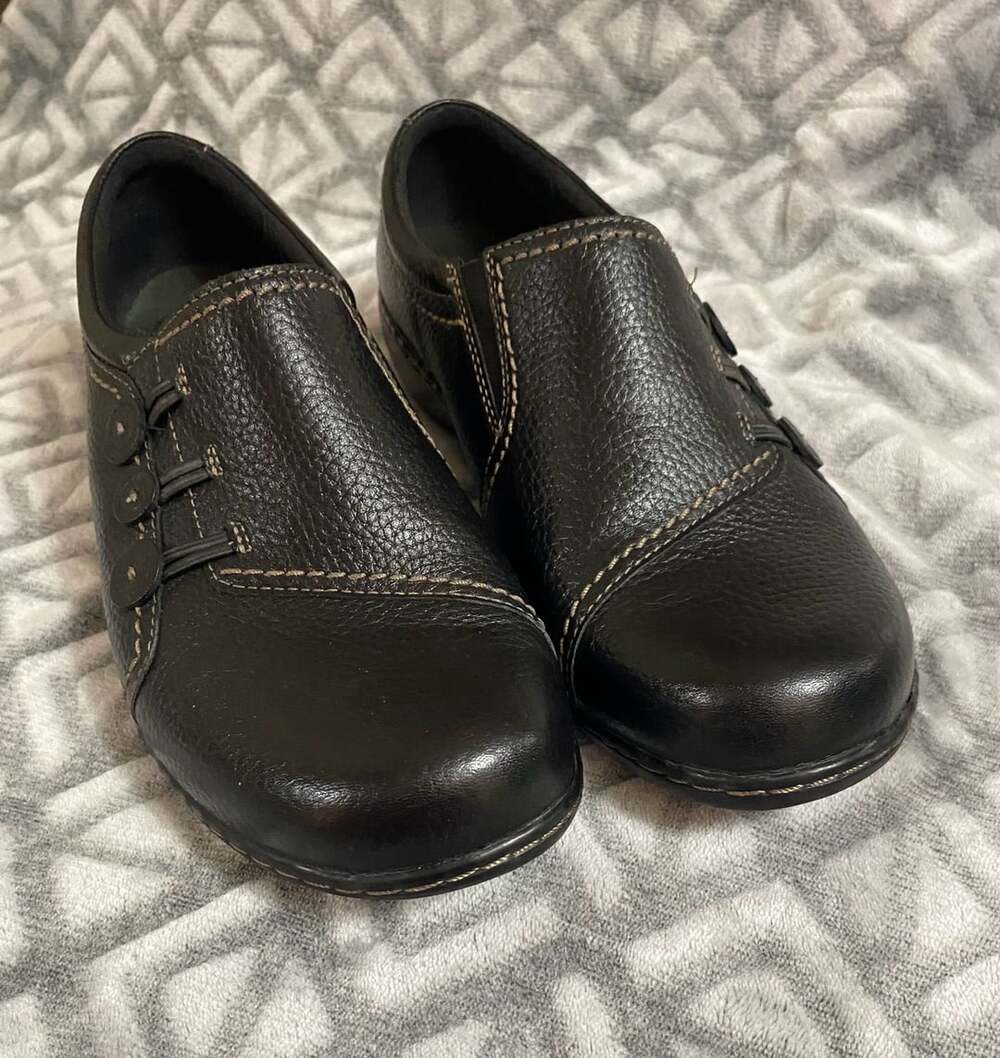 Clarks Collection Women's Ashland Effie Black Leather Slip-On Loafers Size 9.5W